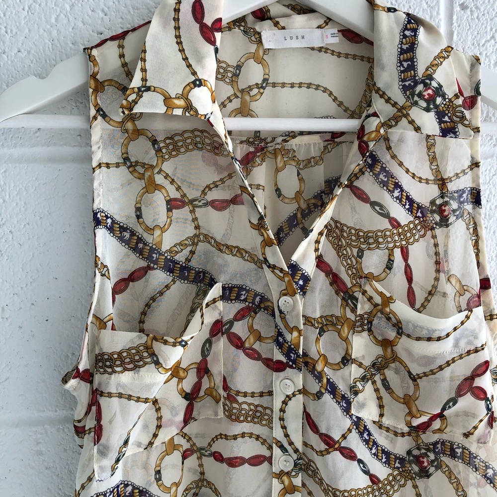 LUSH Chain Print sleeveless Blouse - Picture 6 of 8